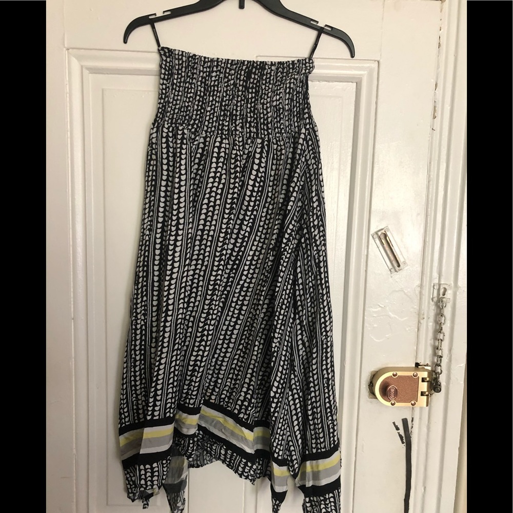 Skirt/dress hankerchief bottom.